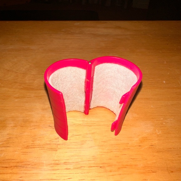 American Girl crutches w/Wheelchair, cast, and bandage for 18” dolls - Picture 7 of 16